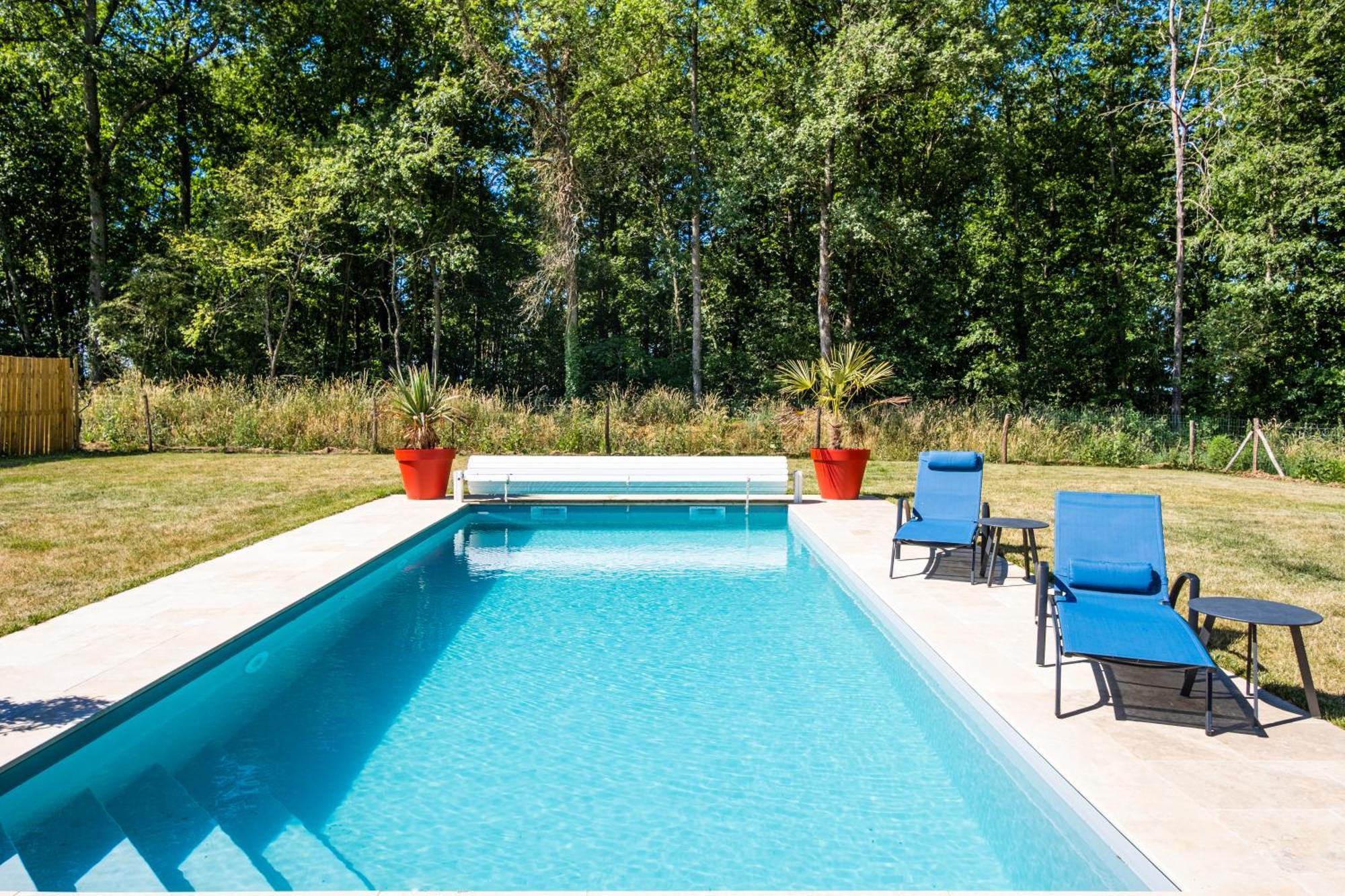 La Seigneurie -piscine & * Saumur